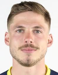 https://img.jingbaotiyu.cn/img/football/player/c112a18c7b17b734d0bfaf56dbba73dc.jpg