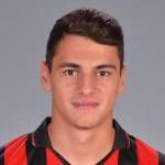 https://img.jingbaotiyu.cn/img/football/player/c45df1c7b13f43fc95b152dbada81e66.png