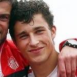 https://img.jingbaotiyu.cn/img/football/player/fe707f4f87ba22e0633c2d60de0008a7.png